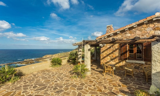 Torre dei Corsari Villa | Villa with beautiful sea views