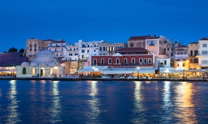 Spilia House | Villa with headed pool in chania