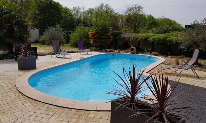 Queyrac Villa | Villa with pool