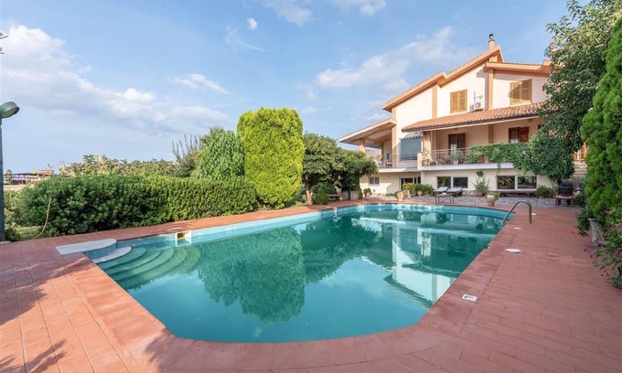 Misilmeri House | Villa with Pool, Pets & WiFi