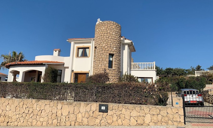 Bahceli Villa | Villa with Private Pool and Sea Views