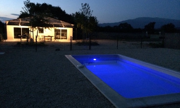 Mazan House | Villa with private pool in the countryside near the village