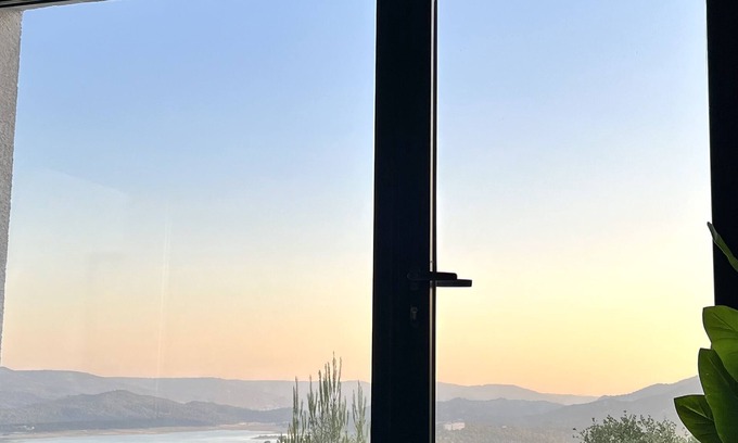 Pareja House | Villa with stunning panoramic views and indoor fireplace