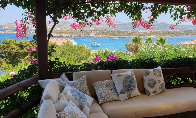 Villaggio Piras Villa | Villa with wonderful sea view, a few steps from the beach