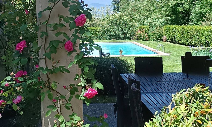 Vorno Villa | Villa XVI sec With salt water pool Wifi A/C in a fenced area