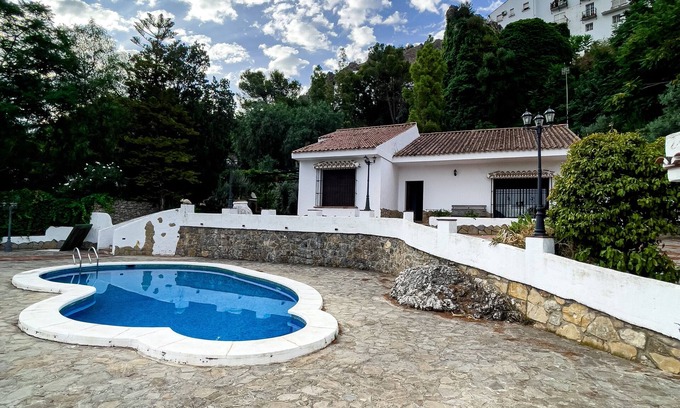 Zahara de la Sierra Ski Chalet | Villa Zahara de la Sierra