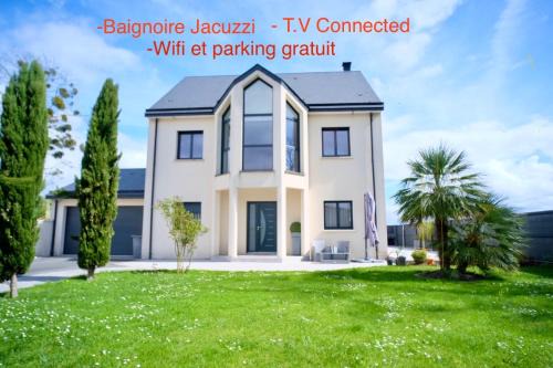 Demouville Villa | Villa Zara