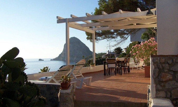 Bagheria Villa | Villalauramarie-amazing seaview retreat with garden-80 reviews-25Km from Palermo