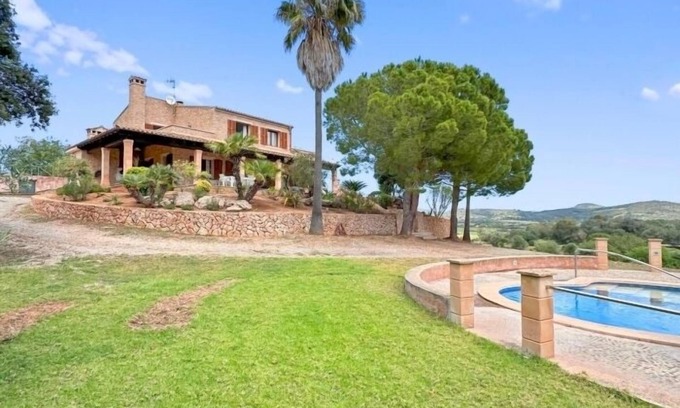 Sant Llorenc des Cardassar Villa | Villas2meet Son Manxo