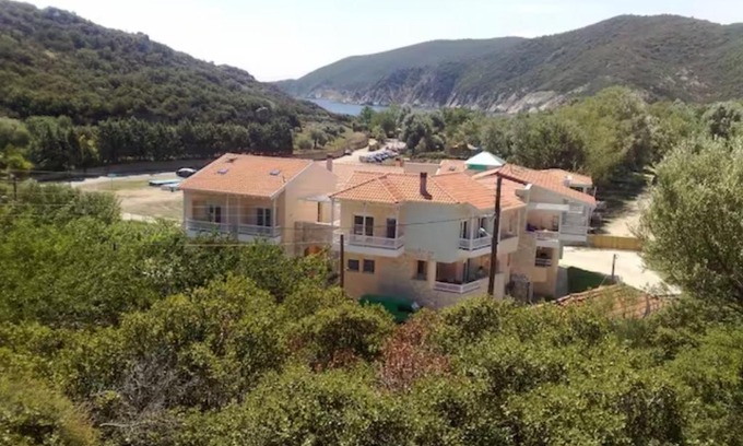 Kalamitsi Apartment | VILLEA VILLAGE