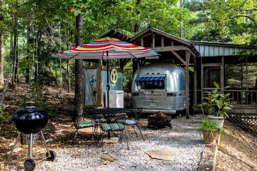 Crane Hill House | Vintage Airstream Trailer for a Glamping Escape in Alabama