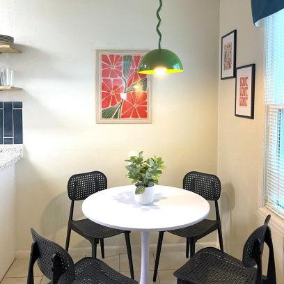 Twin Falls Apartment | Vintage Casita - 2 Bed, Pet Friendly!