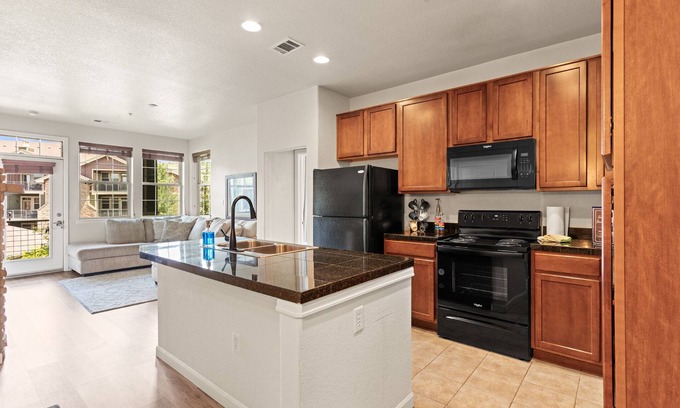 Silvercreek Condo | Visit Granby Ranch, RMNP, & Grand Lake! Close to hiking, fishing, golf, & more!