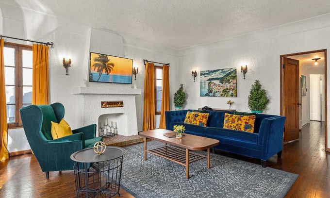Willmore Apartment | Visit the Beach from a Historic Downtown Apartment - NRP21-00092