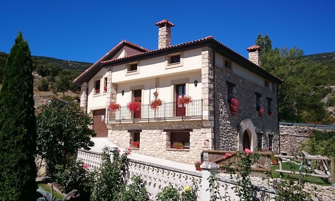 Quintana de Valdivielso House | Visit the Merindades from CASA RURAL TORRES
