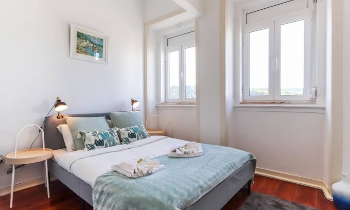 Santo Condestavel Apartment | Vita Portucale | Cosy Apartment Campo Ourique