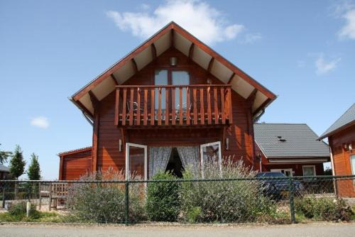 Maaseik Ski Chalet | Viva La Vie
