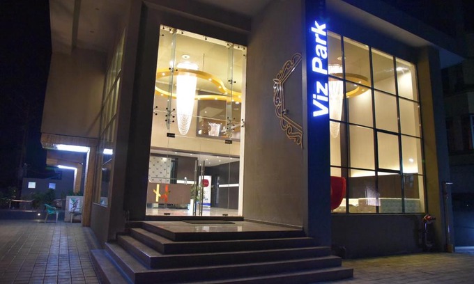 Anand Hotel | Viz Park Hotel