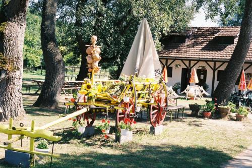 Turistvandi House | Vizimalom Kemping, Panzió és Étterem