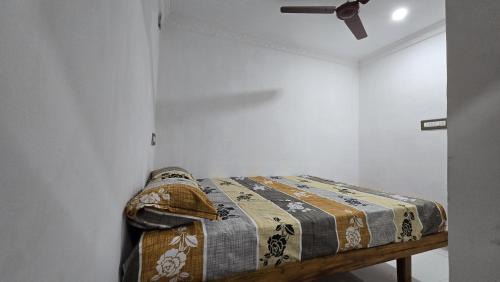 Tiruchendur Hotel | VMG Residency