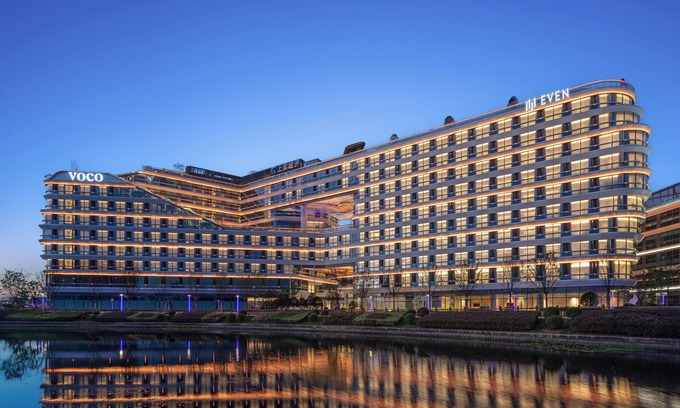 Minhang Hotel | voco Suites Shanghai Hongqiao CBD by IHG