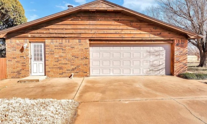 Clinton House | Vrbo Property