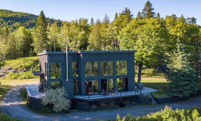 Saint Donat Ski Chalet | Vue panoramique, spa, moderne.