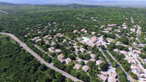 Mejannes-le-Clap Resort | VVF Méjannes Gard