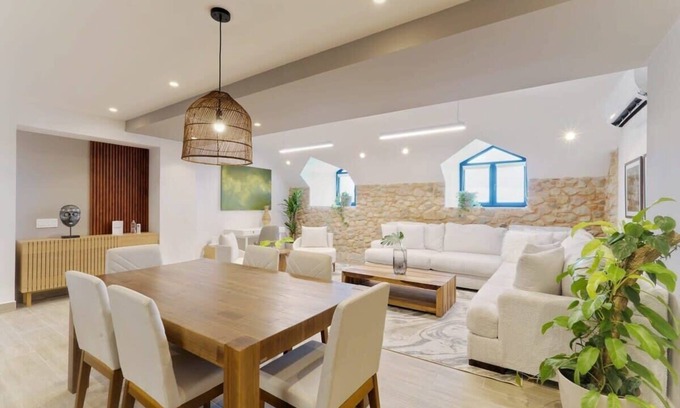 Obarrio Apartment | w* | Magnificent Penthouse 2BR w/Terrace Casco Viejo