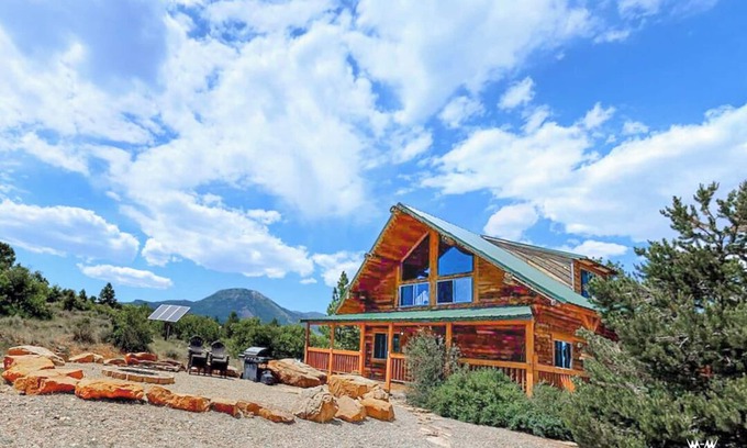 Blanding Resort | W-W: Guest Ranch Group Lodging up to 70!