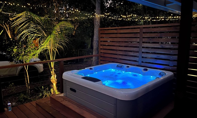 Spencer House | "Wagtail Cottage" Hawkesbury River Garden Retreat