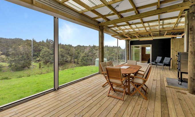 Kerikeri House | Waimate Farmstay - Kerikeri Holiday Home