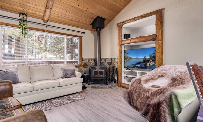 Big Bear City Cabin | Walk 2 Lake, Go Karts, Dining & Shops, King Bed, 55" TVs+Fenced Yard 4 Pets!