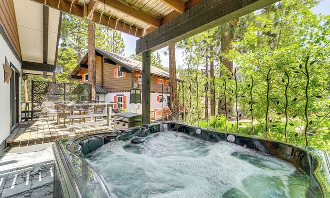 Incline Village Cottage | Walk to Diamond Peak: Luxe Chalet w/Mtn-View Deck