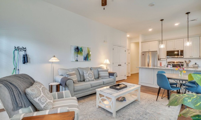 Maryville Condo | Walk to Historic Maryville: True Southern Getaway!