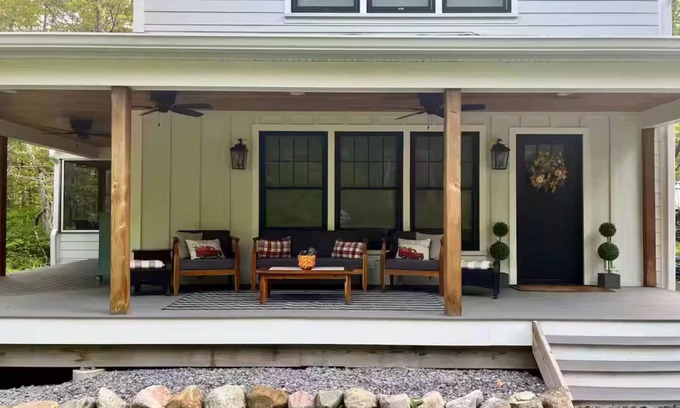 Huletts Landing House | Walk to Lake, Hot Tub, Beach, Boat launch, fire pit, marina, lake access, creek.