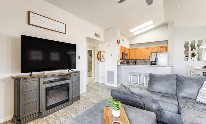 Lake Havasu City Condo | Walk to Rotary Park: Lake Havasu City Condo