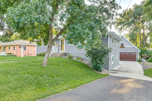 Mankato House | Walk to Spring Lake with Waterpark Family Retreat!