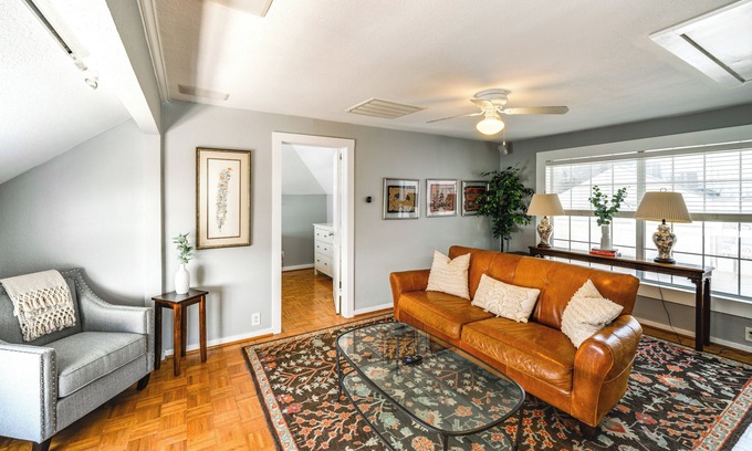 Park Cities Apartment | Walk to Stadium: University Park Gem!