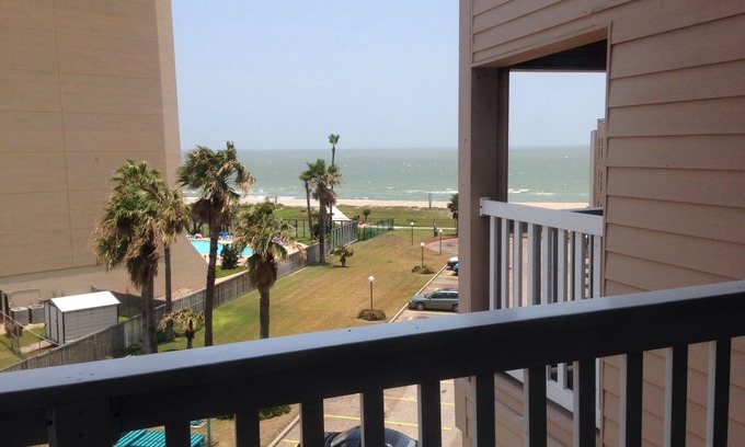 North Beach Condo | Walk to the beach from this cozy family friendly condo @ TJ's Condo Rentals,