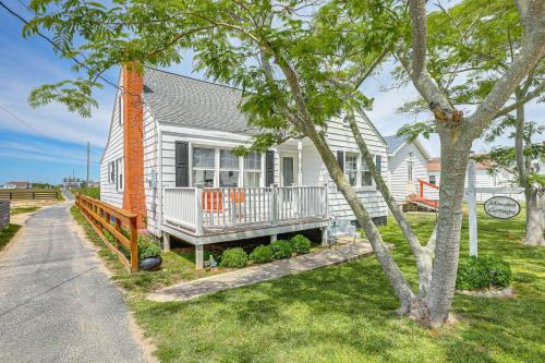 Tangier House | Walkable Beach Retreat on Chesapeake Bay!