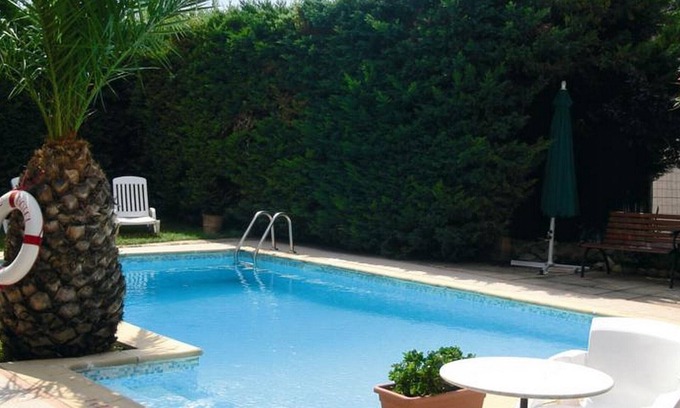 Sud Hotel | Walking Distance to Downtown Aix-en-Provence! Pet-friendly, Self Parking & Pool!