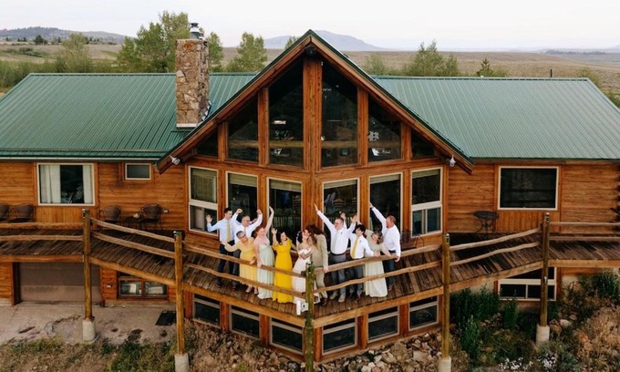 Walden House | Wapiti Retreat at 22 West Cabins and Recreation