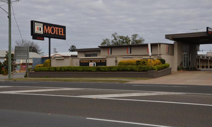 Warwick Hotel | Warwick Motor Inn