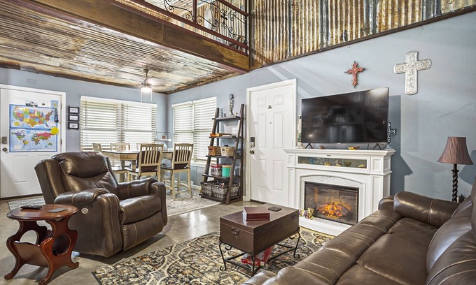 Dennis Cabin | Water front 2 bedroom with a bath, kitchen w/loft over looking the Brazos river