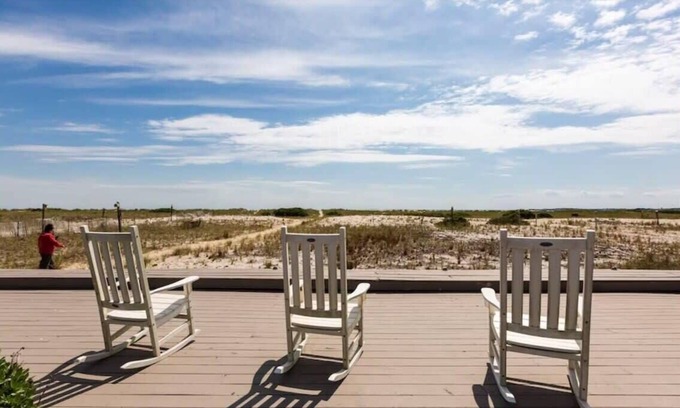 North Truro Condo | Water's edge renovated Condo with Marina Views
