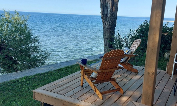 Hamilton Cottage | Waterfront 3+beds, 1 1/2 bath, hot tub, 3 private patios, shallow lake access.n