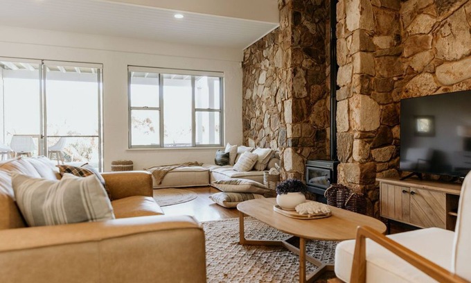 Eagle Bay House | Waterfront