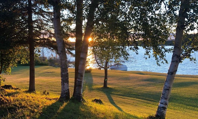 Sault Ste. Marie Cabin | Waterfront cabin on Sugar Island, minutes away from the Soo Locks.