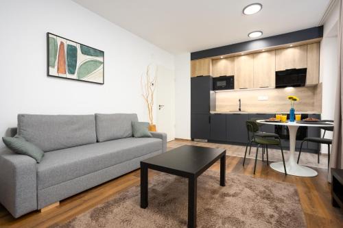 Obuda Apartment | Waterfront City Azure Loft with FREE PARKING
